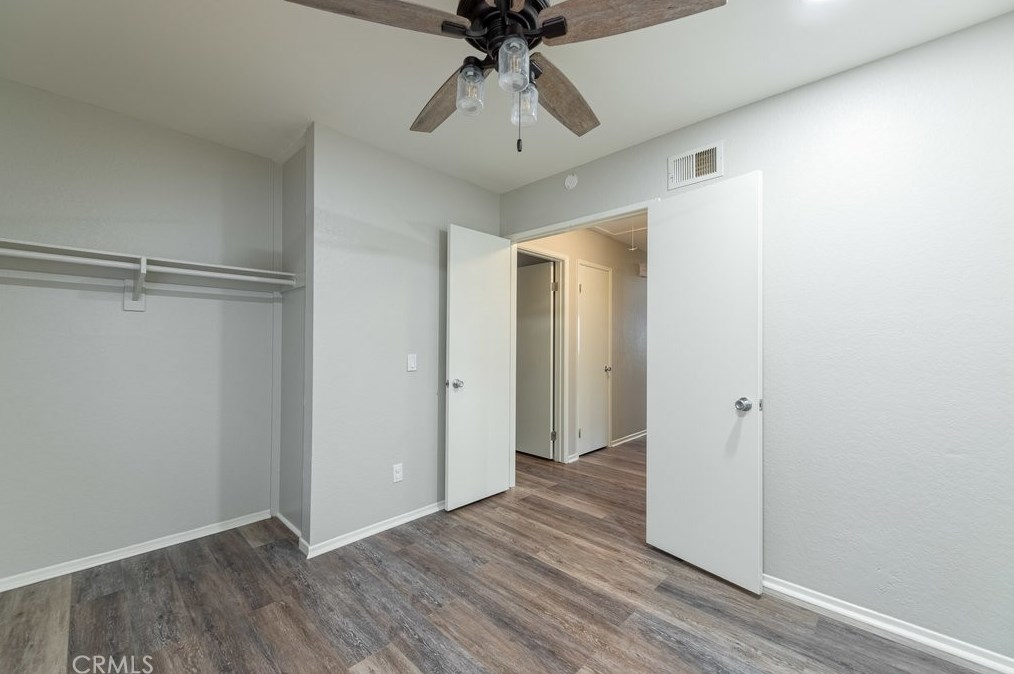 23128 Calvello Dr, Santa Clarita CA  91354-1360 exterior