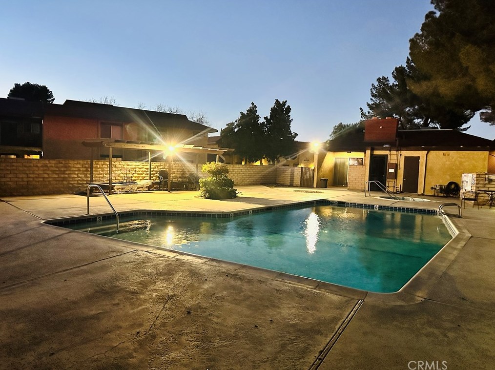 42851 15th St, Lancaster CA  93534-6261 exterior