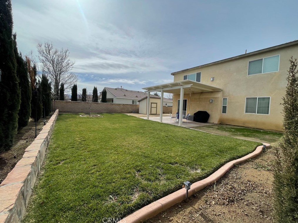 43760 58th St, Lancaster CA  93536-7153 exterior