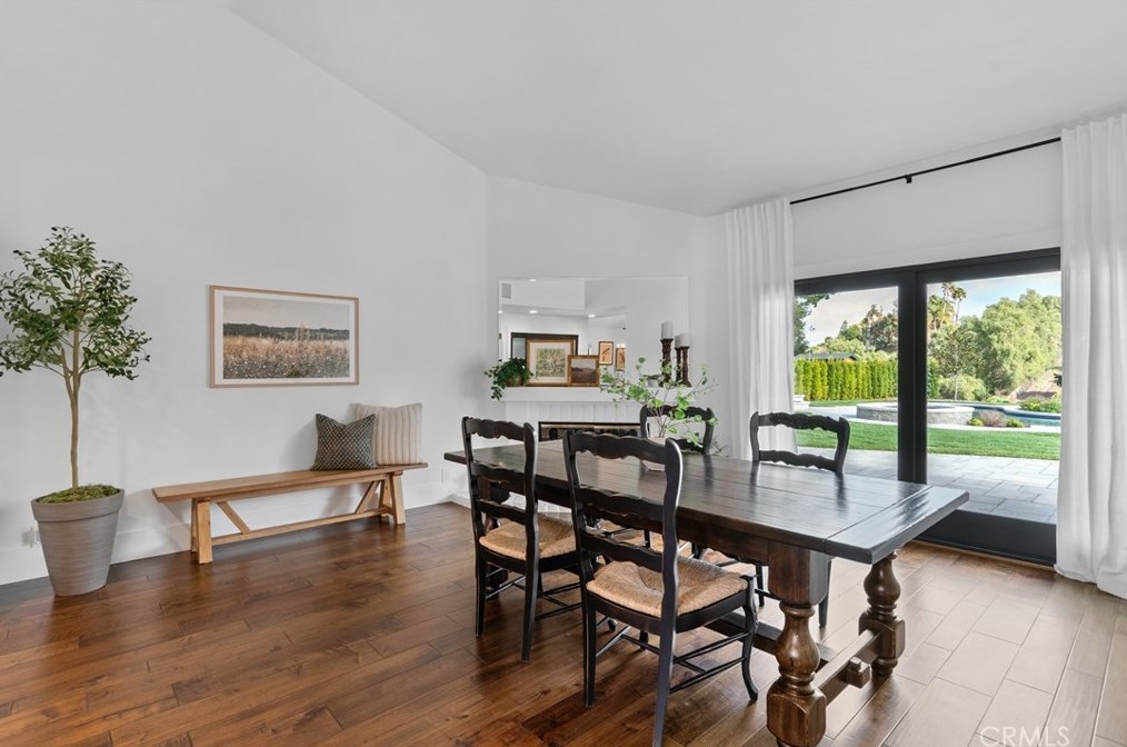 1810 Via Latina Dr, Camarillo CA  93012-8826 exterior