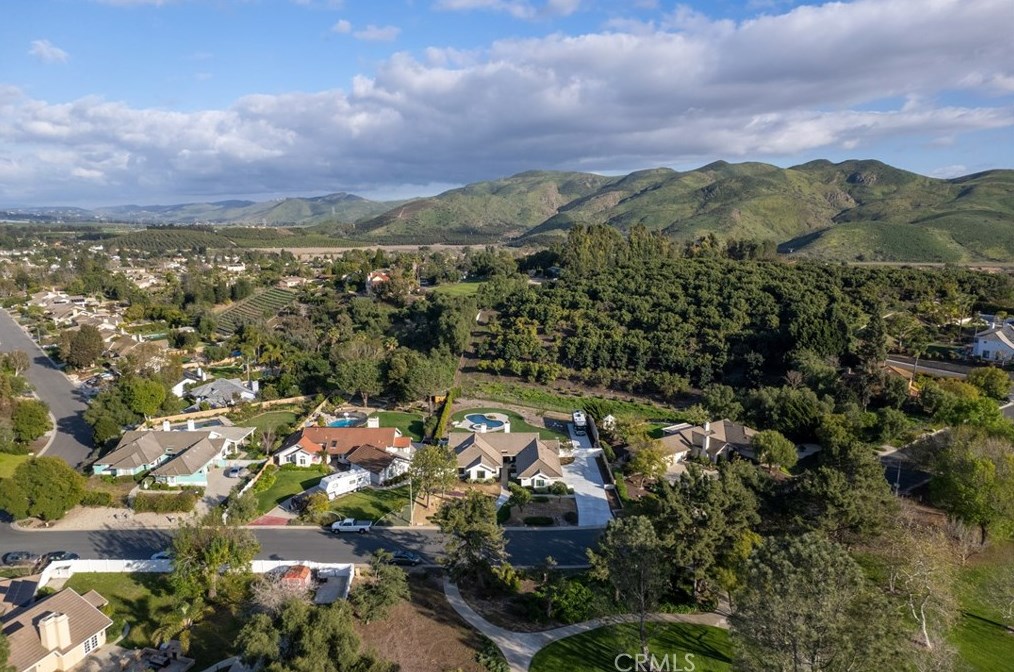 1810 Via Latina Dr, Camarillo CA  93012-8826 exterior