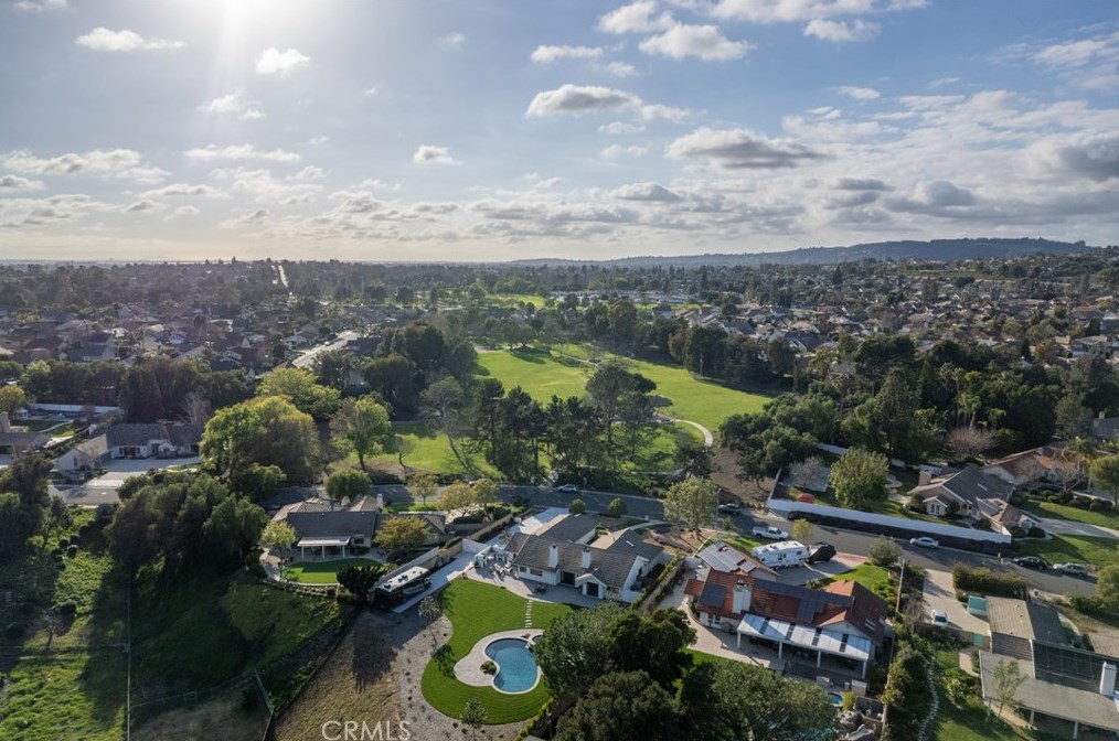 1810 Via Latina Dr, Camarillo CA  93012-8826 exterior