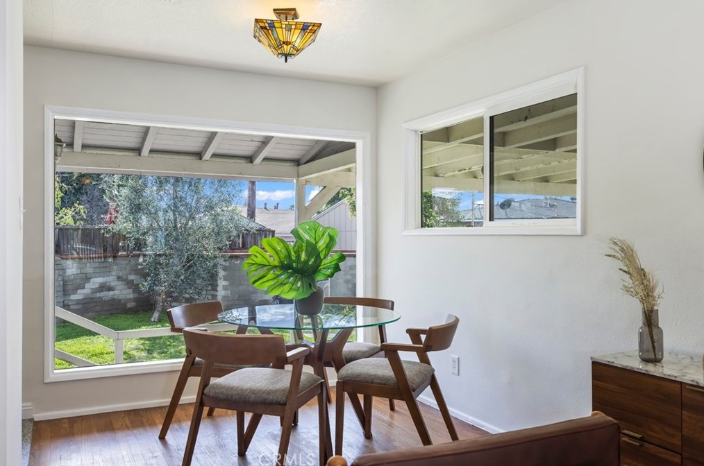 14300 Parthenia St, Van Nuys CA  91402-3209 exterior