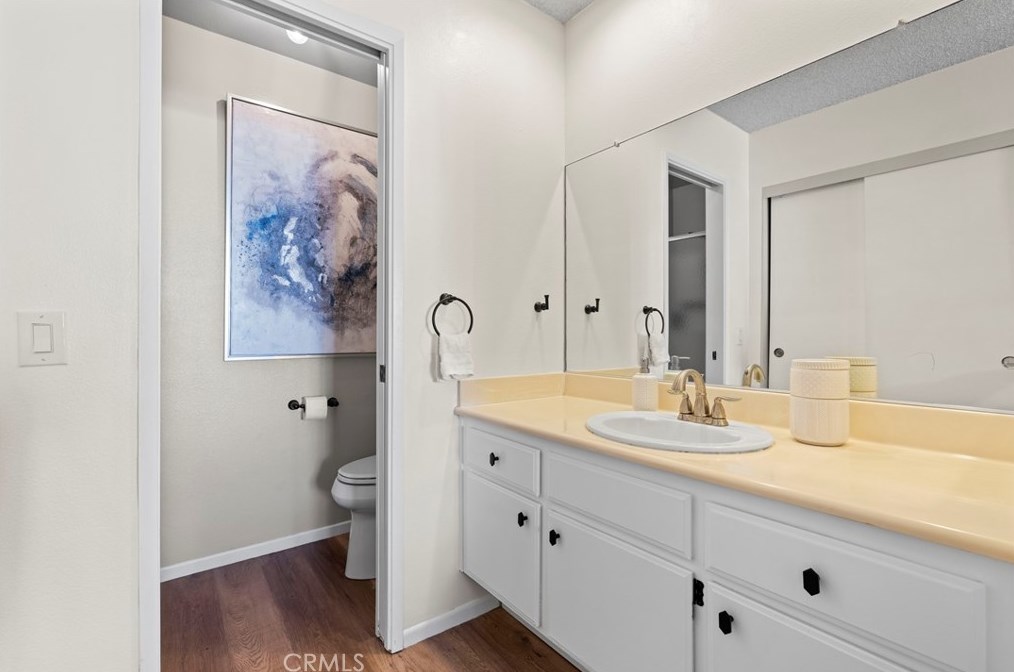 15704 Ada St, Santa Clarita CA  91387-1873 exterior