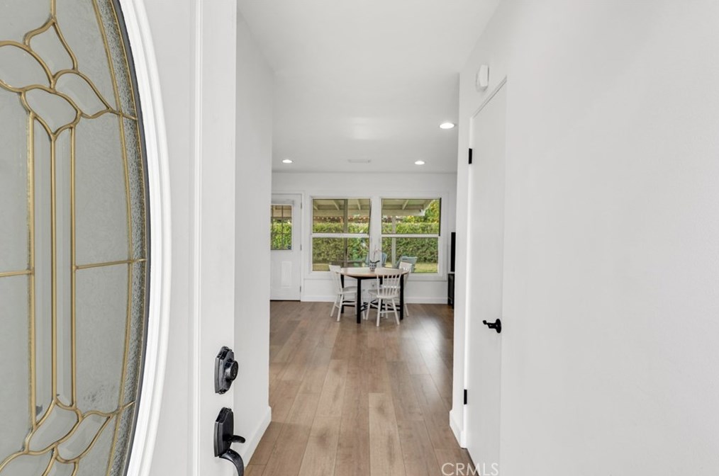 17869 Hemmingway St, Los Angeles CA  91335-2216 exterior