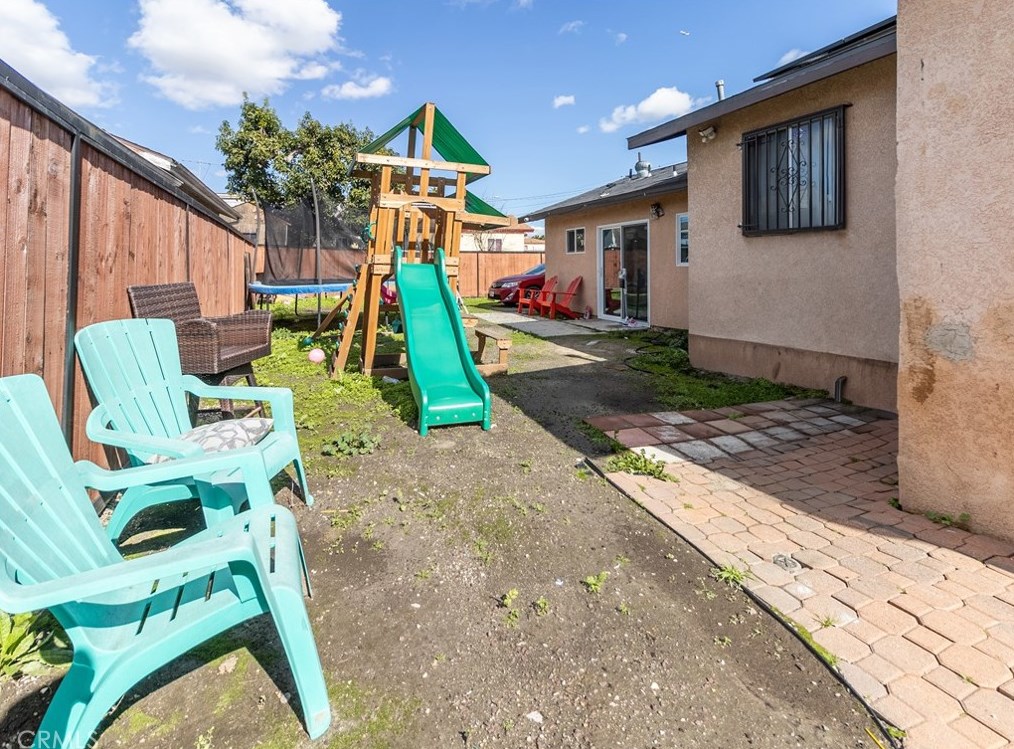10419 Lou Dillon Ave, Los Angeles CA  90002-3751 exterior
