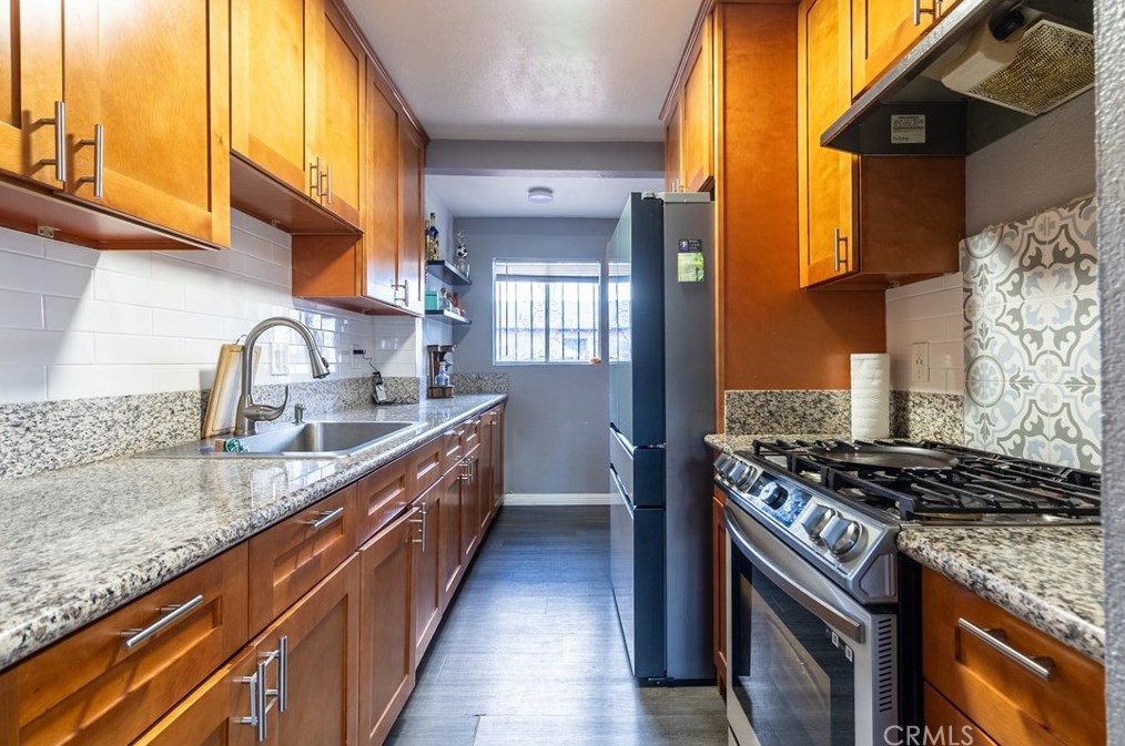 10419 Lou Dillon Ave, Los Angeles CA  90002-3751 exterior