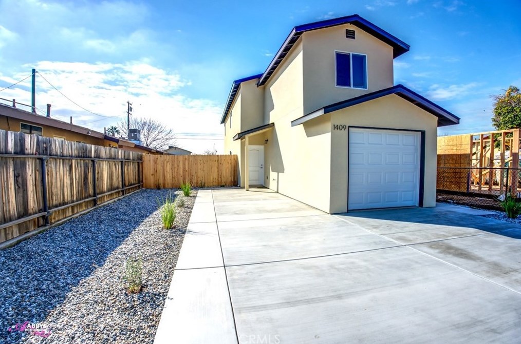 1409 Monterey St, Bakersfield CA  93306-5546 exterior