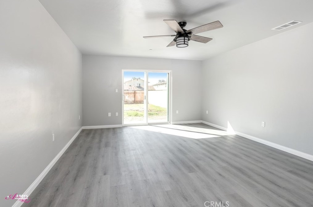 1409 Monterey St, Bakersfield CA  93306-5546 exterior