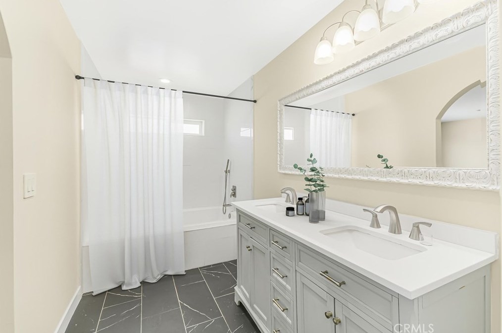 44502 Date Ave, Lancaster CA 93534-3515 exterior