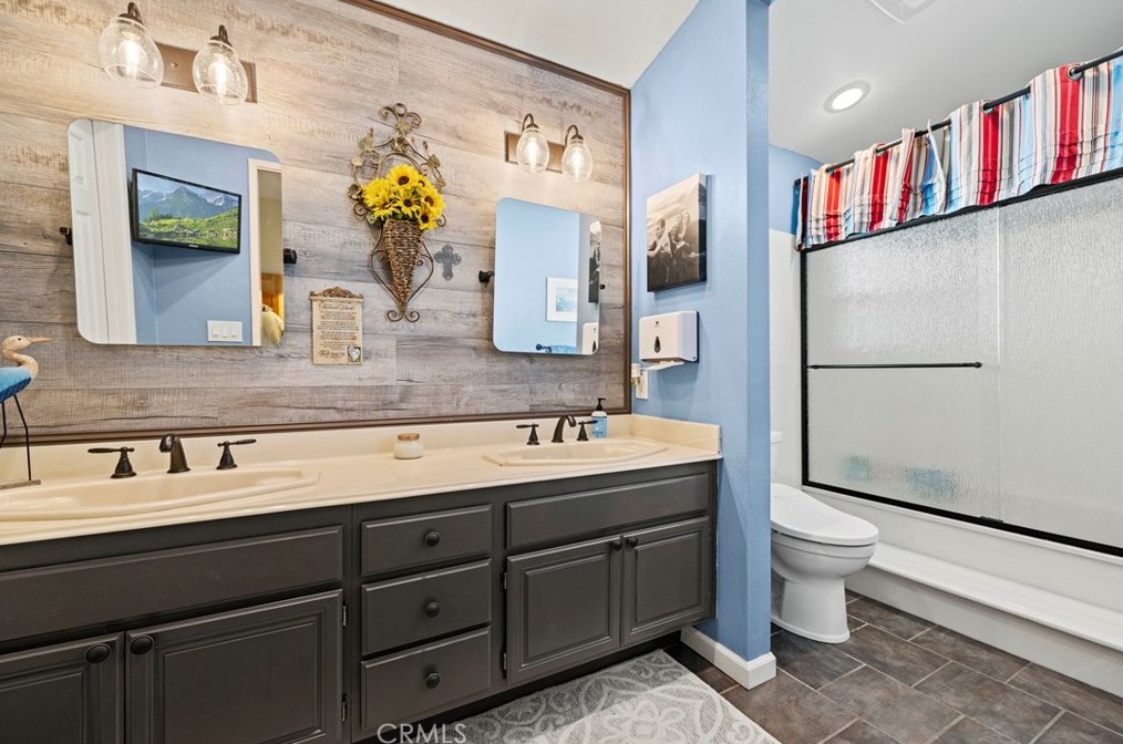 28877 Shadow Valley Ln, Santa Clarita CA  91390-1265 exterior