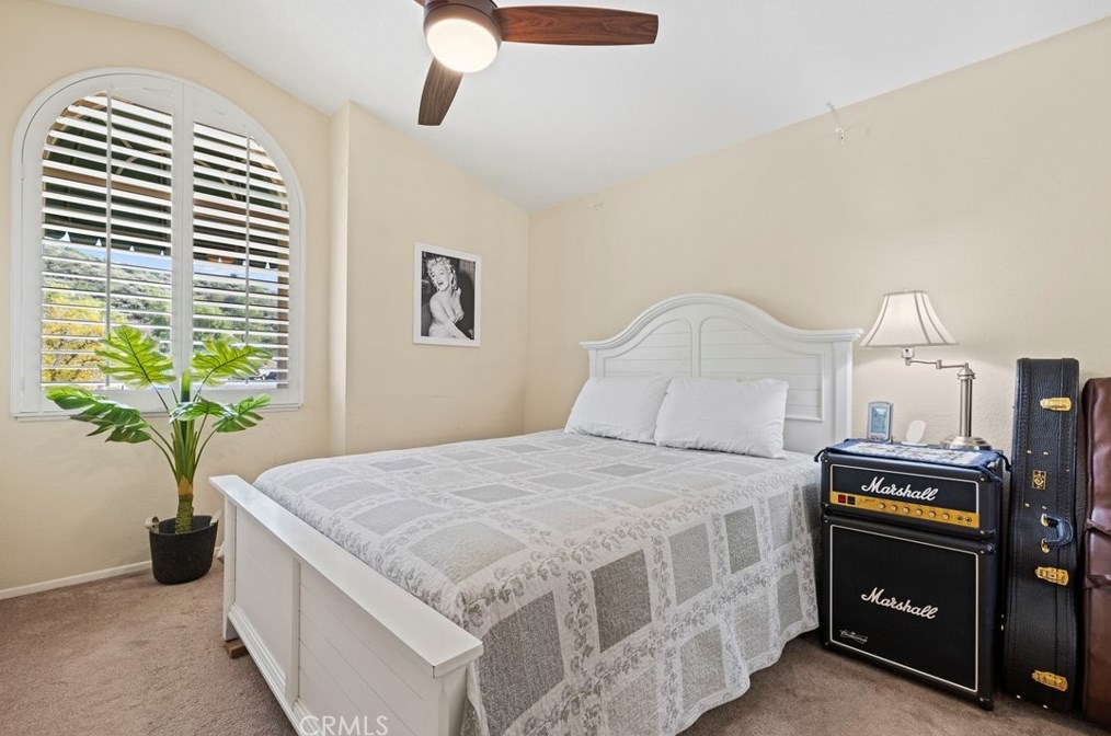 28877 Shadow Valley Ln, Santa Clarita CA  91390-1265 exterior