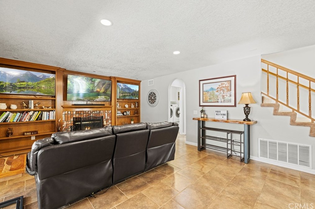 28877 Shadow Valley Ln, Santa Clarita CA  91390-1265 exterior