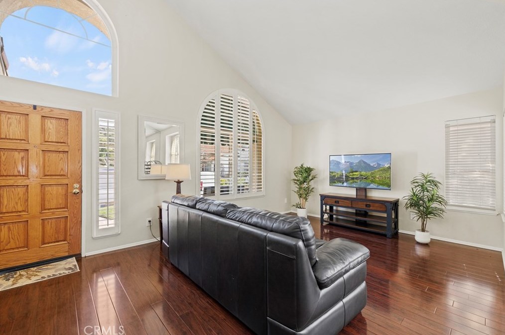 28877 Shadow Valley Ln, Santa Clarita CA  91390-1265 exterior