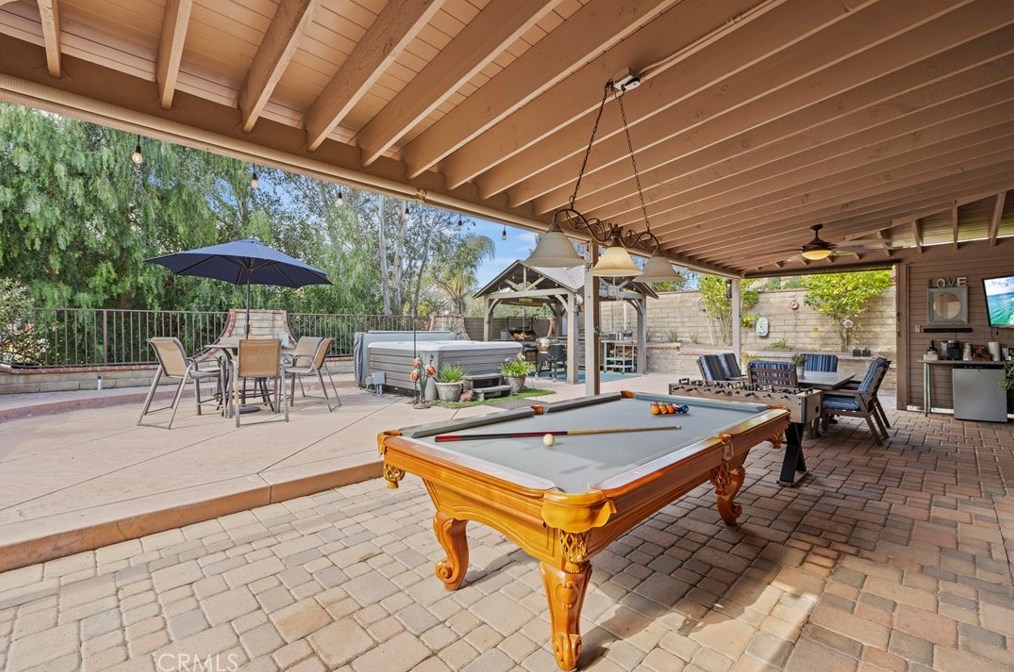 28877 Shadow Valley Ln, Santa Clarita CA  91390-1265 exterior