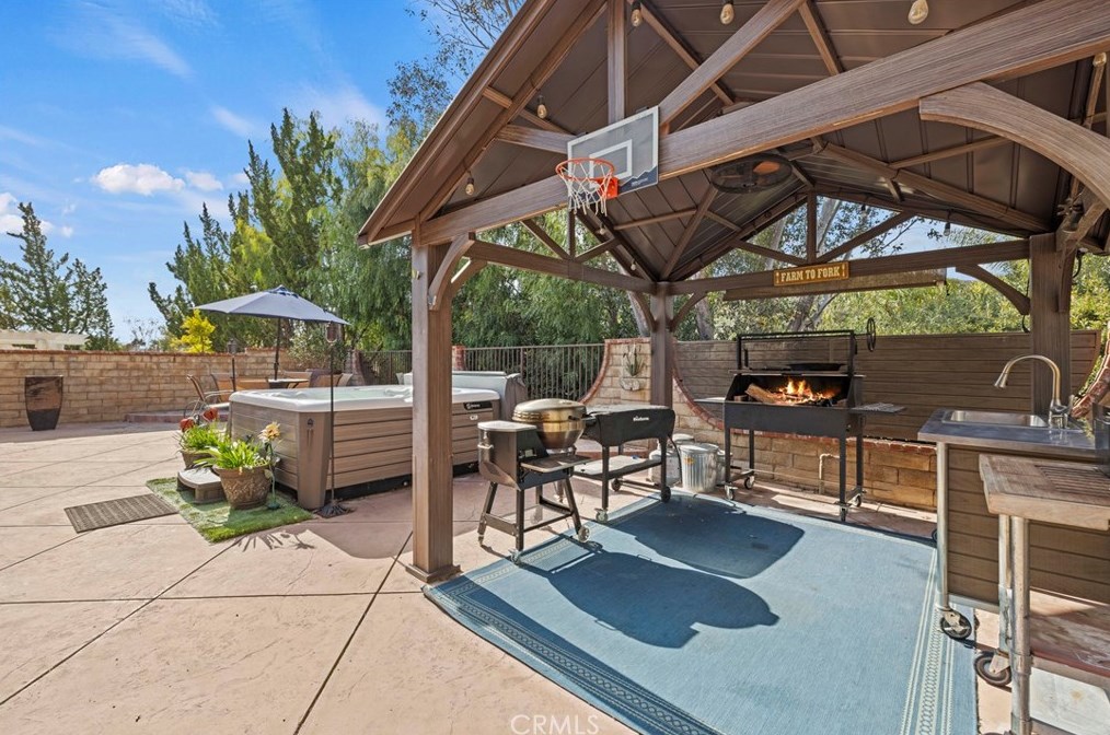 28877 Shadow Valley Ln, Santa Clarita CA  91390-1265 exterior