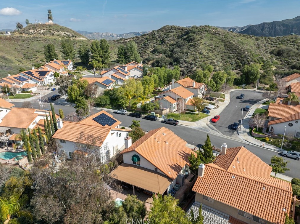 28877 Shadow Valley Ln, Santa Clarita CA  91390-1265 exterior