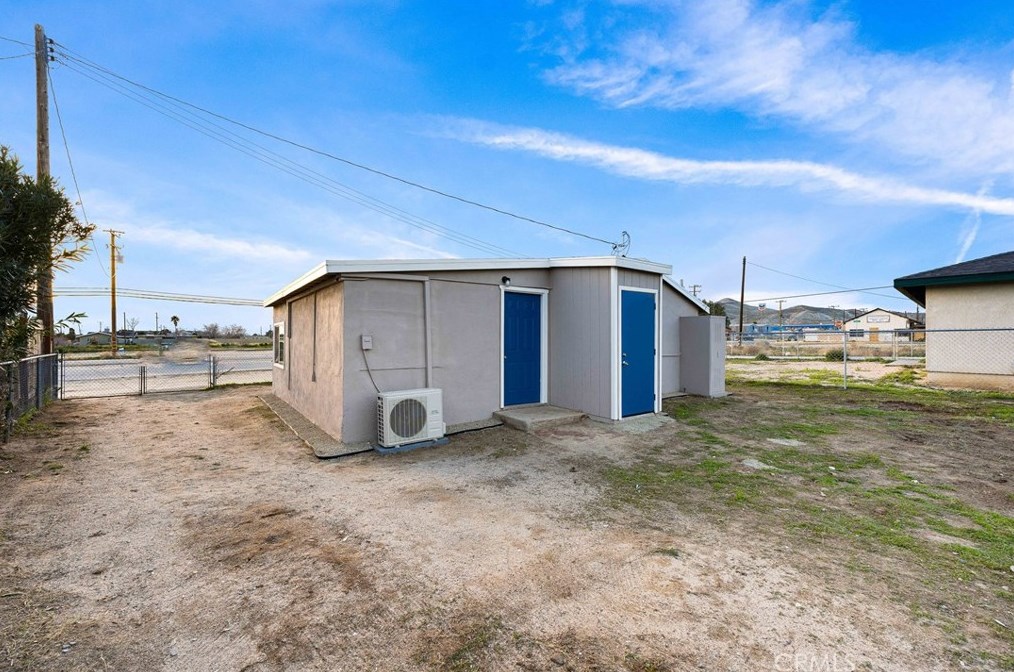 2836 Dixie St, Tropico Village CA  93560-6174 exterior