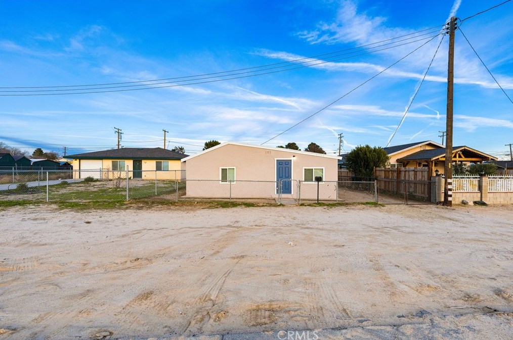 2836 Dixie St, Tropico Village CA  93560-6174 exterior