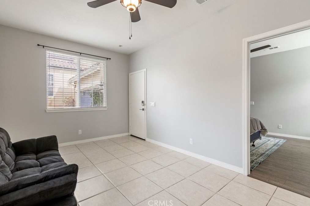 28544 Redwood Canyon Pl, Santa Clarita CA  91390-5726 exterior