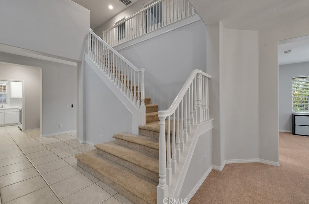 28544 Redwood Canyon Pl, Santa Clarita CA  91390-5726 exterior