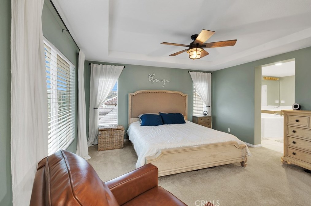 28544 Redwood Canyon Pl, Santa Clarita CA  91390-5726 exterior