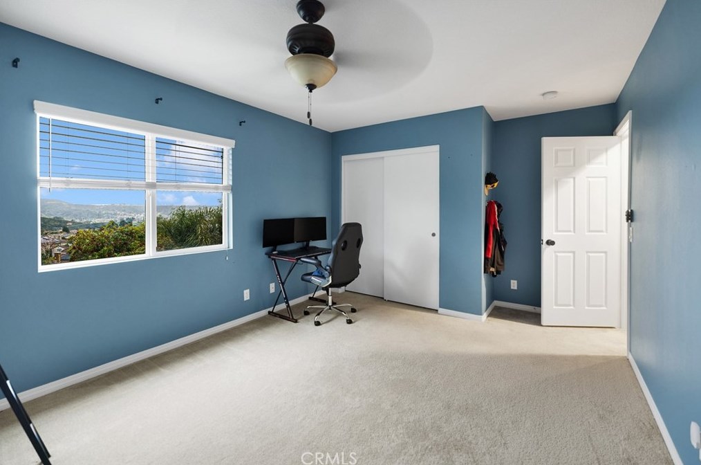 28544 Redwood Canyon Pl, Santa Clarita CA  91390-5726 exterior