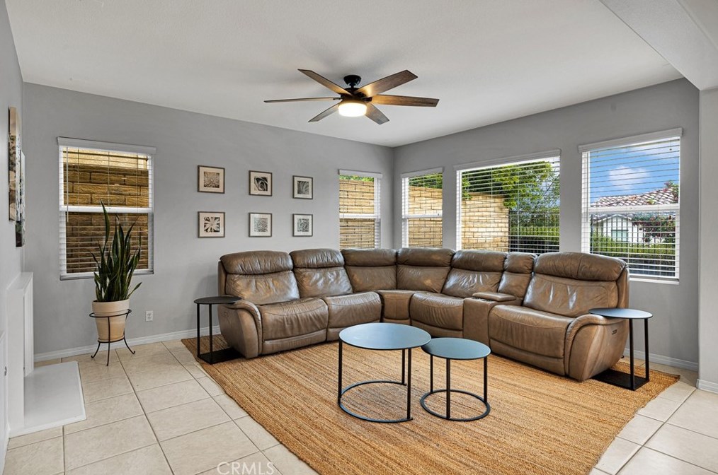 28544 Redwood Canyon Pl, Santa Clarita CA  91390-5726 exterior