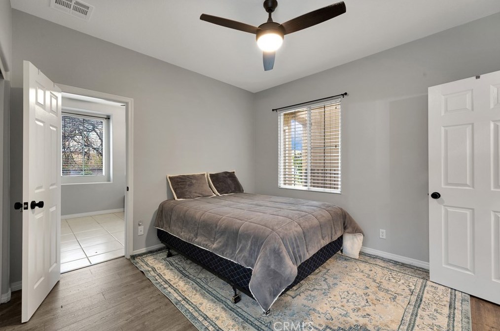 28544 Redwood Canyon Pl, Santa Clarita CA  91390-5726 exterior