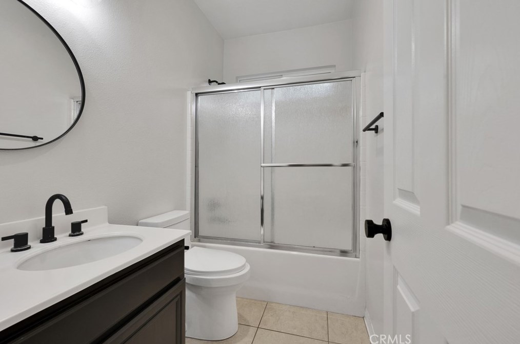 28544 Redwood Canyon Pl, Santa Clarita CA  91390-5726 exterior