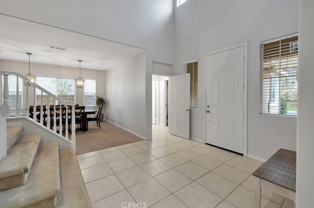 28544 Redwood Canyon Pl, Santa Clarita CA  91390-5726 exterior