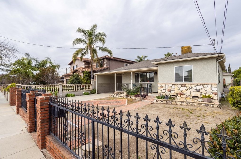 13167 Glamis St, Los Angeles CA  91331-3241 exterior