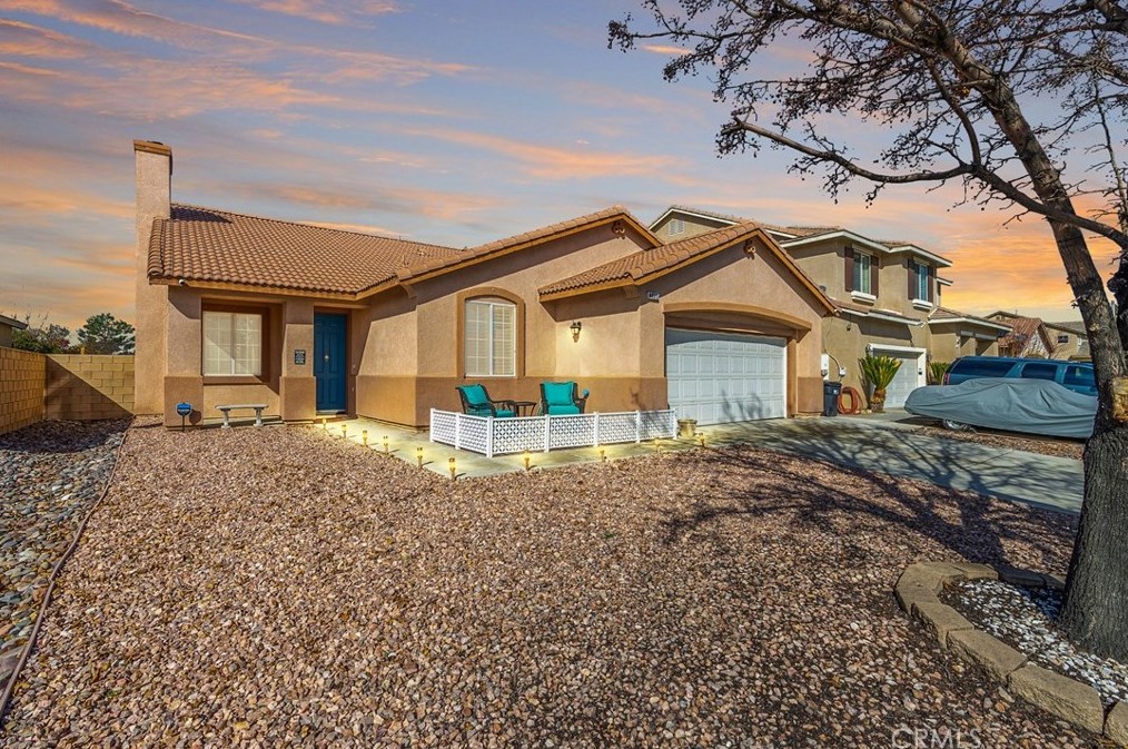 44515 17th St, Lancaster CA  93534-2863 exterior