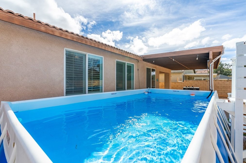 44515 17th St, Lancaster CA  93534-2863 exterior