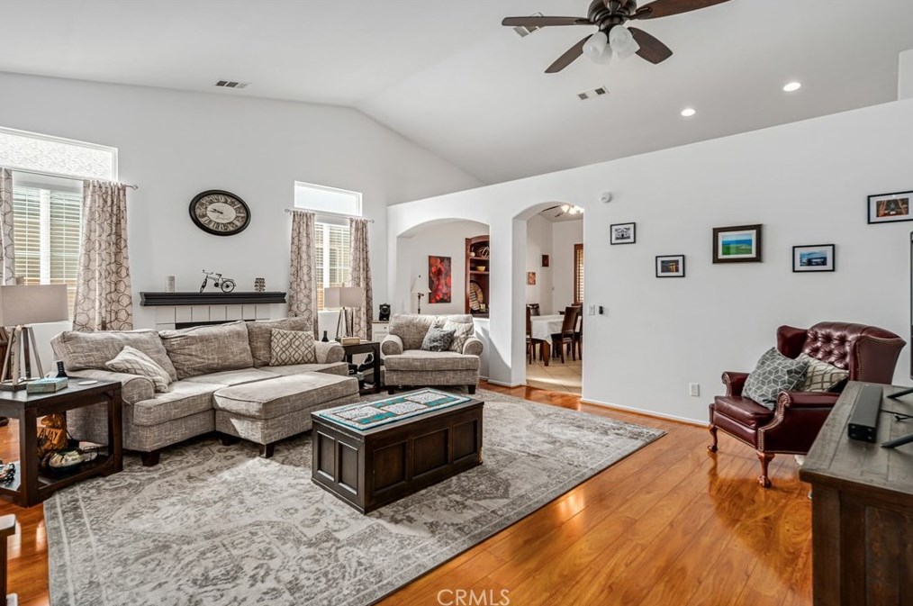 44515 17th St, Lancaster CA  93534-2863 exterior