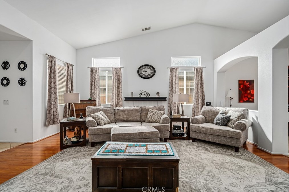 44515 17th St, Lancaster CA  93534-2863 exterior