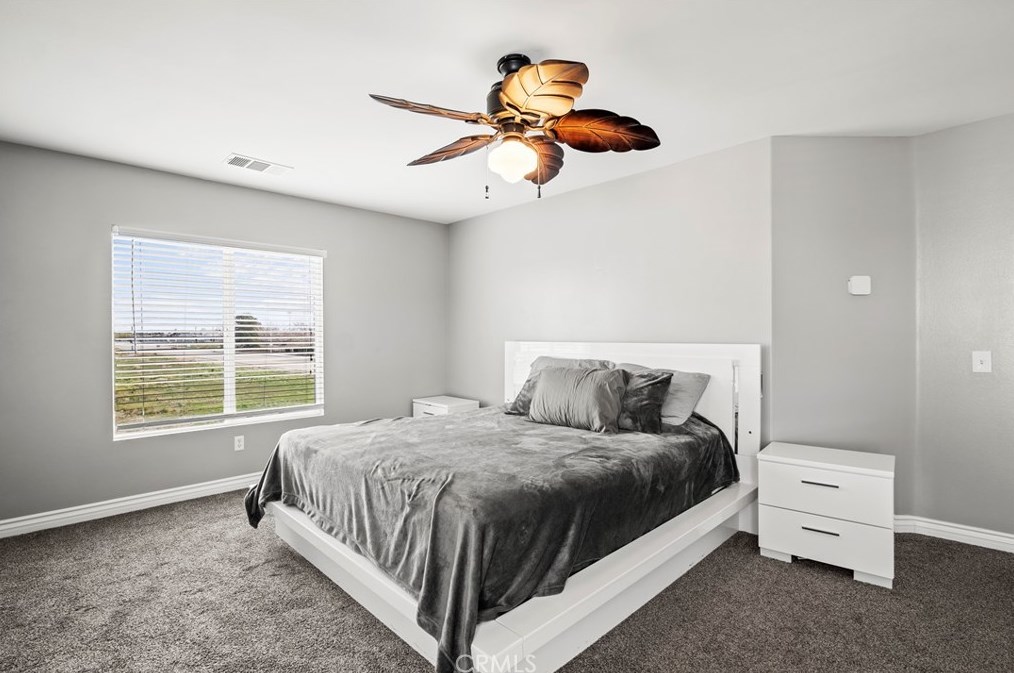 44004 Camellia St, Lancaster CA  93535-6146 exterior