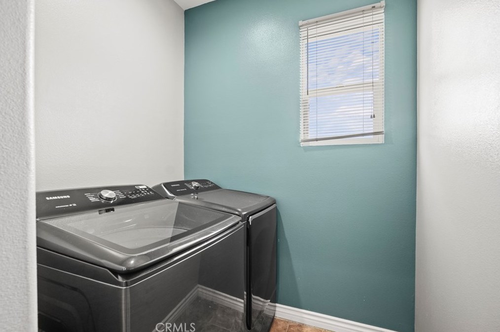 44004 Camellia St, Lancaster CA  93535-6146 exterior