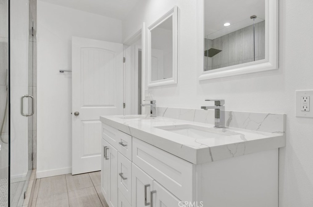 12609 Solvang St, North Hollywood CA  91605-2134 exterior