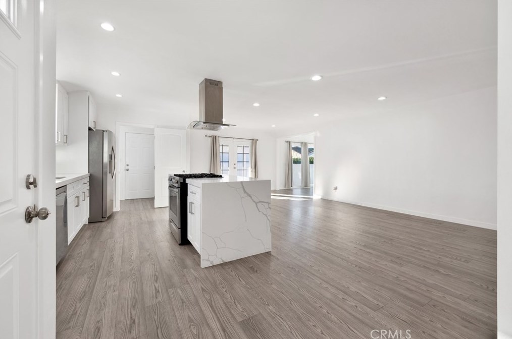 12609 Solvang St, North Hollywood CA  91605-2134 exterior