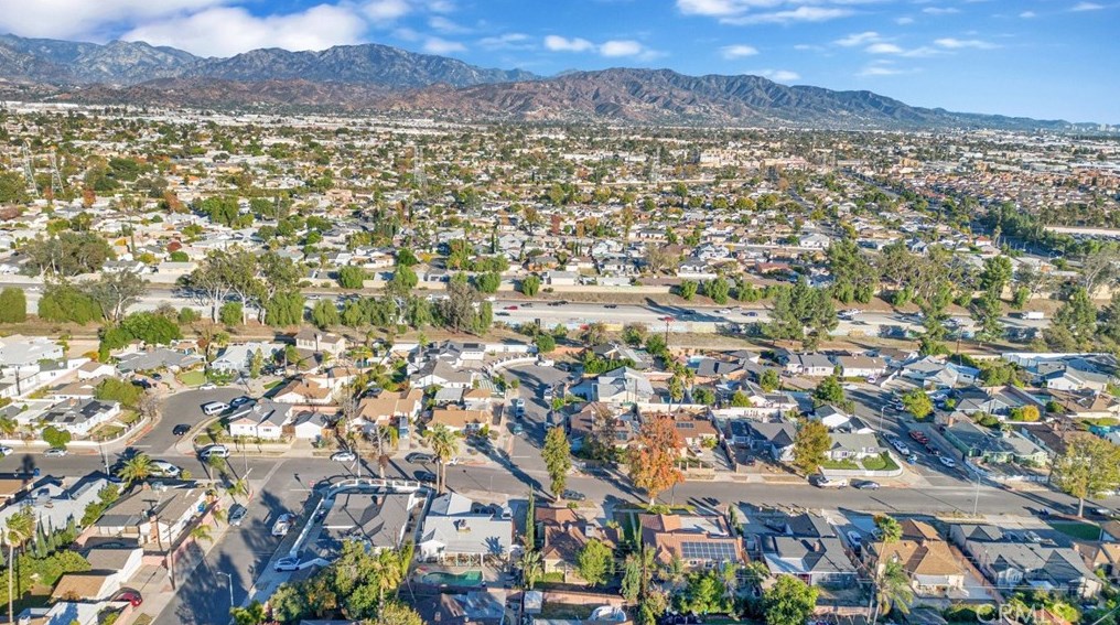 12609 Solvang St, North Hollywood CA  91605-2134 exterior