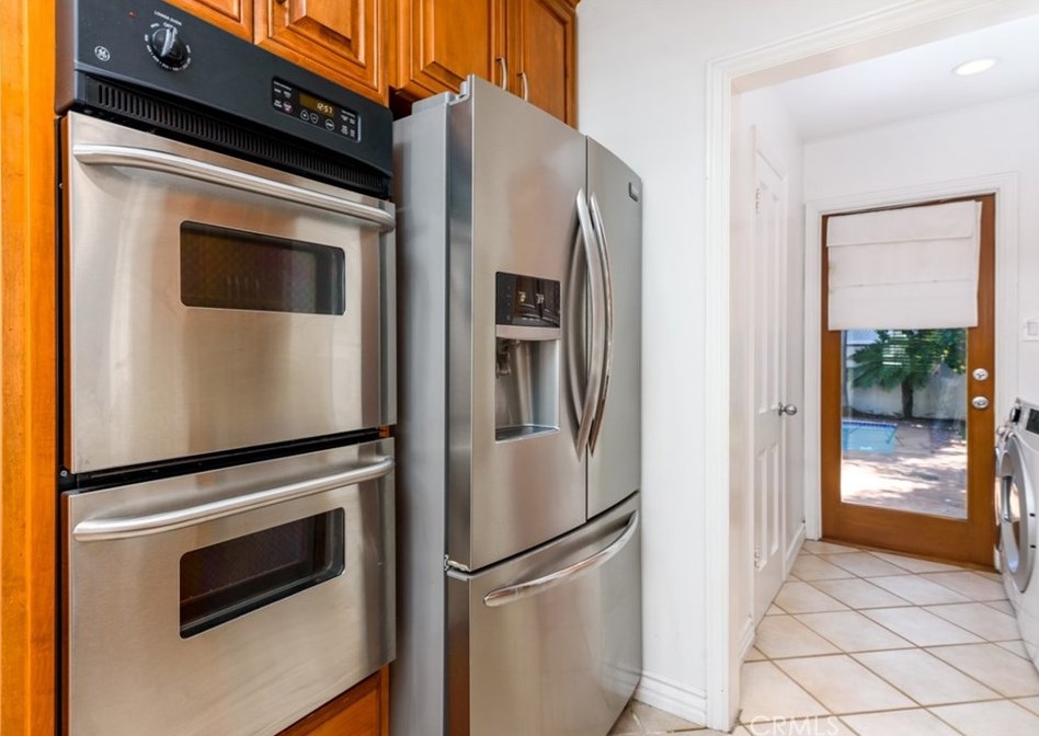 13158 Otsego St, Van Nuys CA  91423-1520 exterior