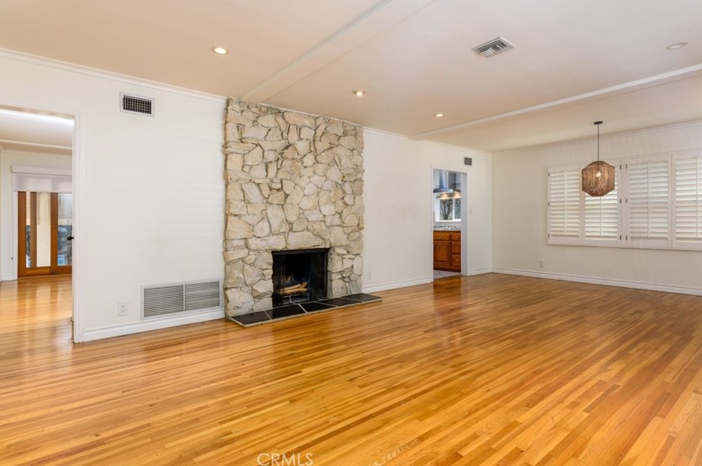 13158 Otsego St, Van Nuys CA  91423-1520 exterior