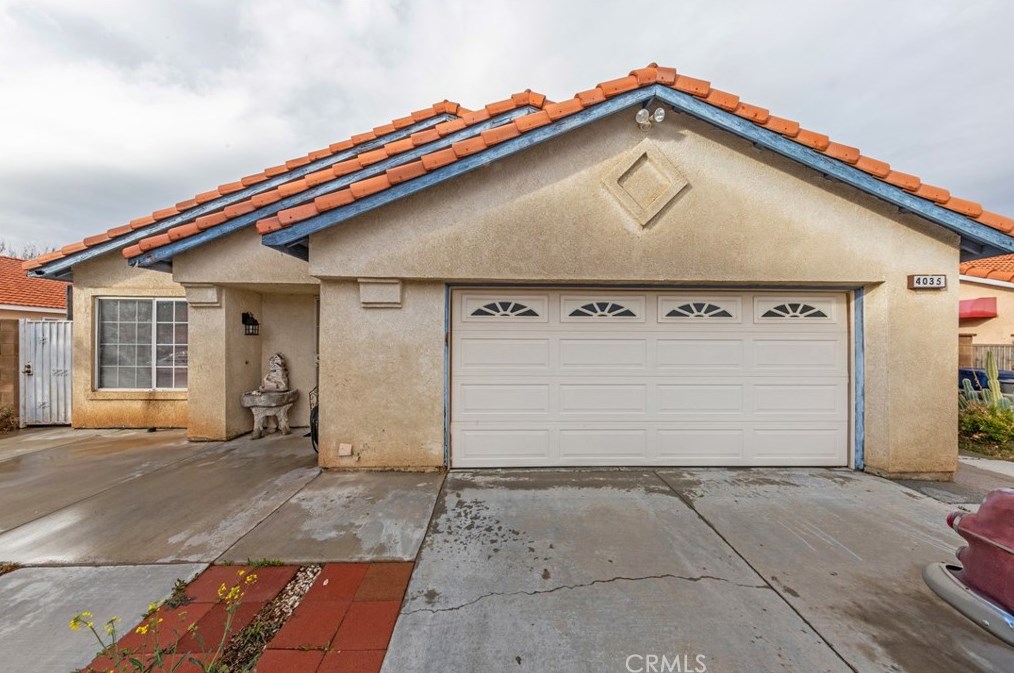 4035 Triton Dr, Palmdale CA  93552-3610 exterior