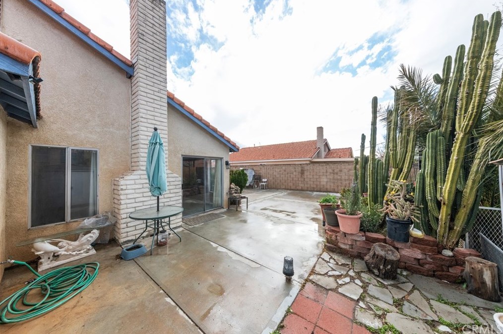 4035 Triton Dr, Palmdale CA  93552-3610 exterior