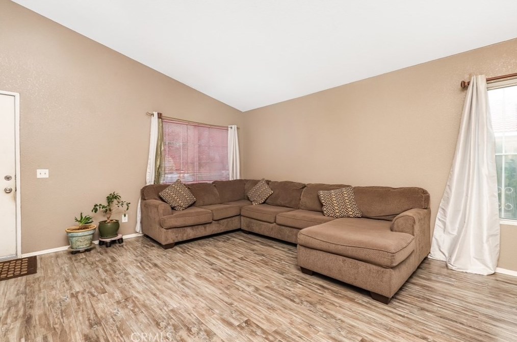 4035 Triton Dr, Palmdale CA  93552-3610 exterior