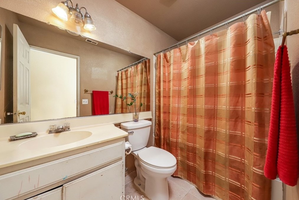 4035 Triton Dr, Palmdale CA  93552-3610 exterior