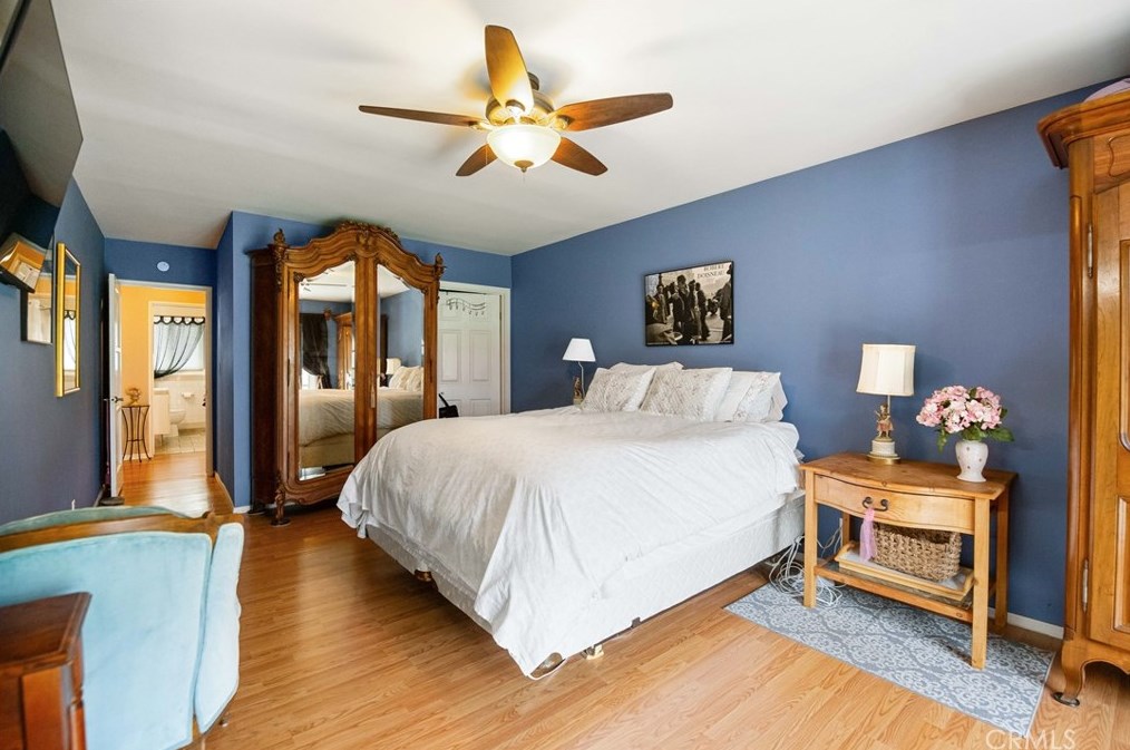 7014 Shoshone Ave, Van Nuys CA  91406-3528 exterior