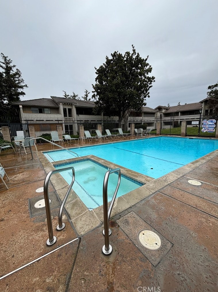 1976 Heywood St, Simi Valley CA  93065-6505 exterior