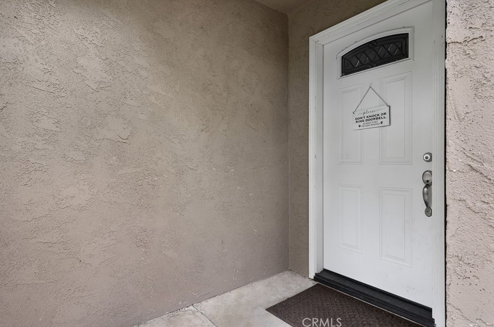 624 Calle Tulipan, Thousand Oaks CA  91360-4747 exterior